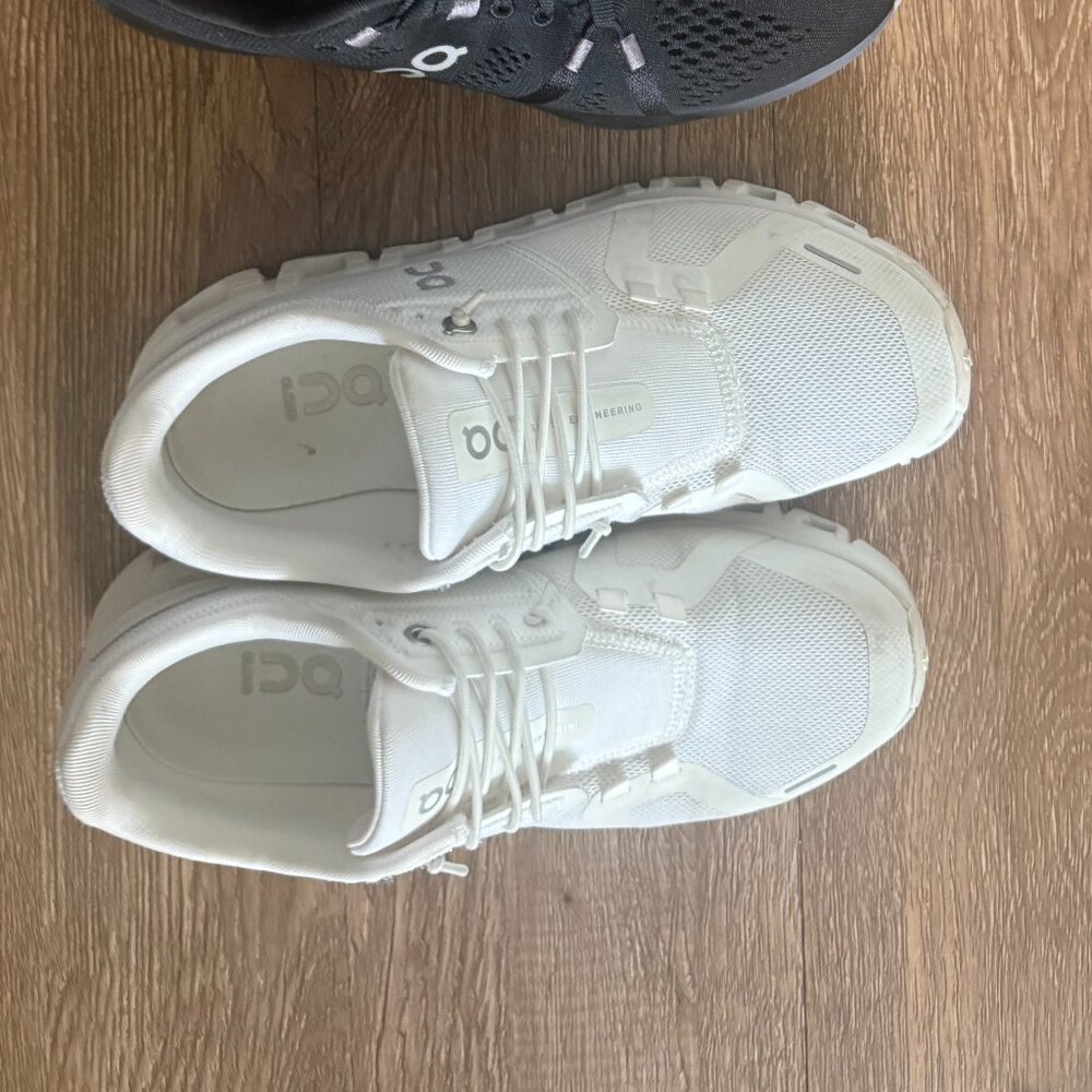 On Cloud 6 Size 7 - White